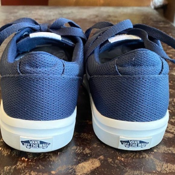 Vans Off The Wall Navy Lace-Up Shoes - Size 9.5.  Excellent condition - Picture 5 of 6